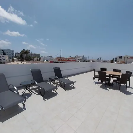 Aquamarine Central Apartment
